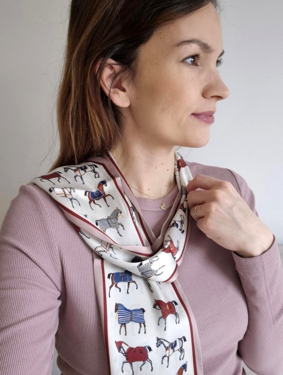 Twilly wzór konie - wąska damska apaszka na szyję i do włosów | ecru