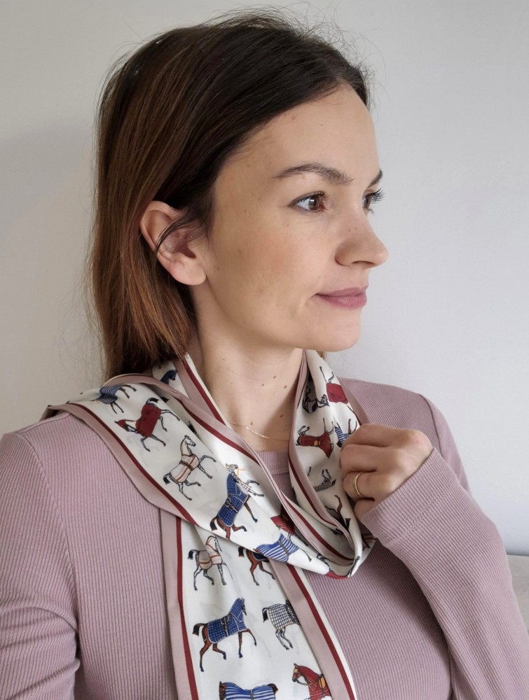 Twilly wzór konie - wąska damska apaszka na szyję i do włosów | ecru