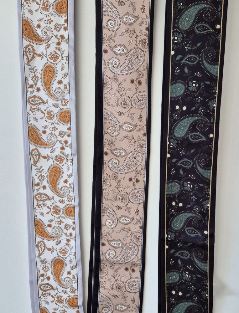 Apaszki ze wzorem paisley