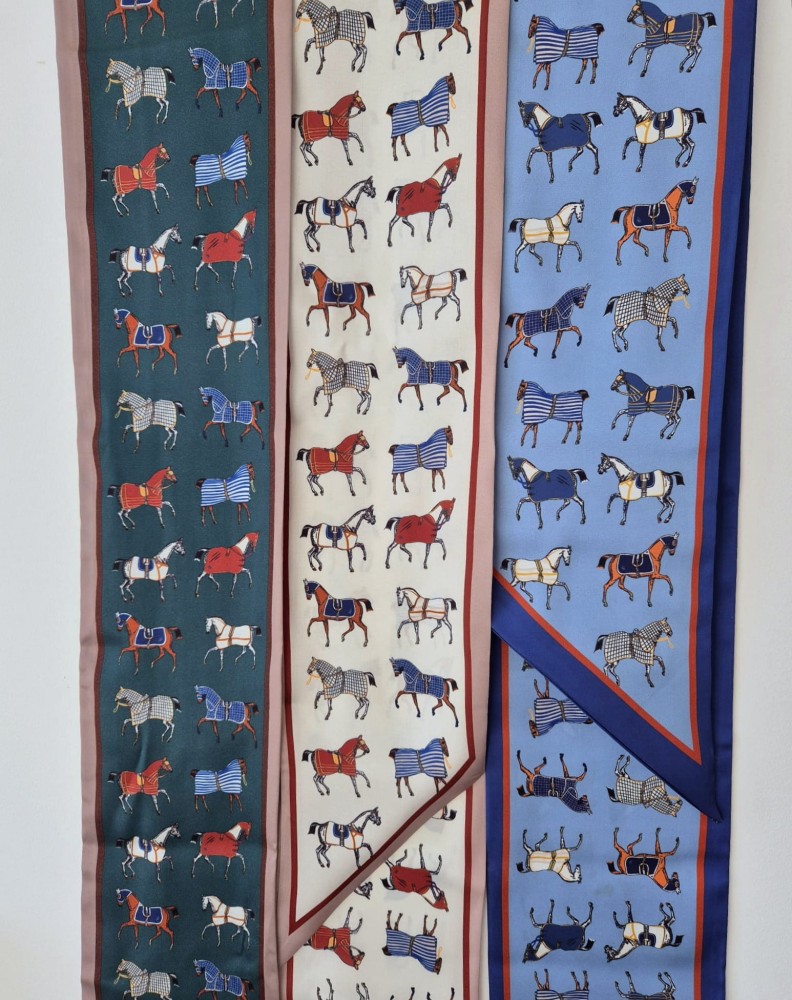 Apaszki ze wzorem koni